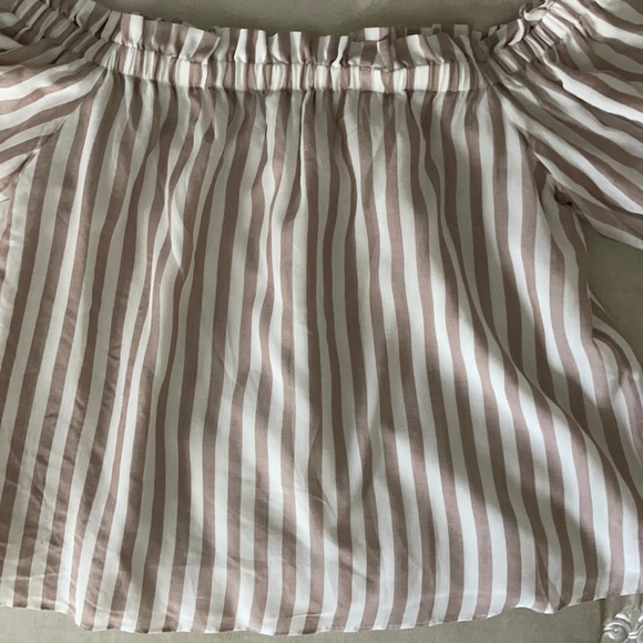 Top - Picture 1 of 2